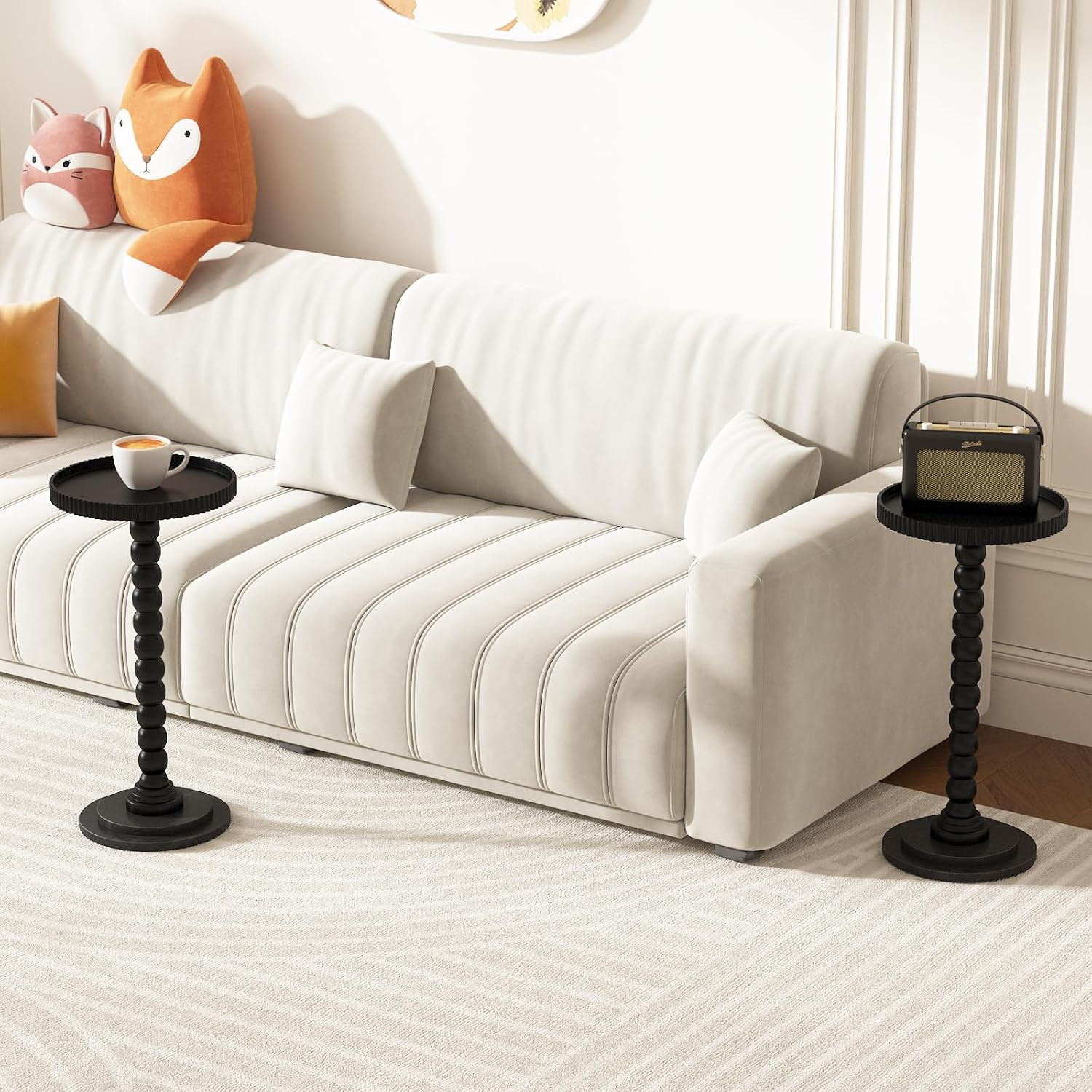 Drink Table，Slot Edge Round Small Side Table for Small Spaces, Round End Tables with Decorative Tray, Pedestal Martini Tables for Living Room, Bedroom, Sofa Couch, Corners (Black)