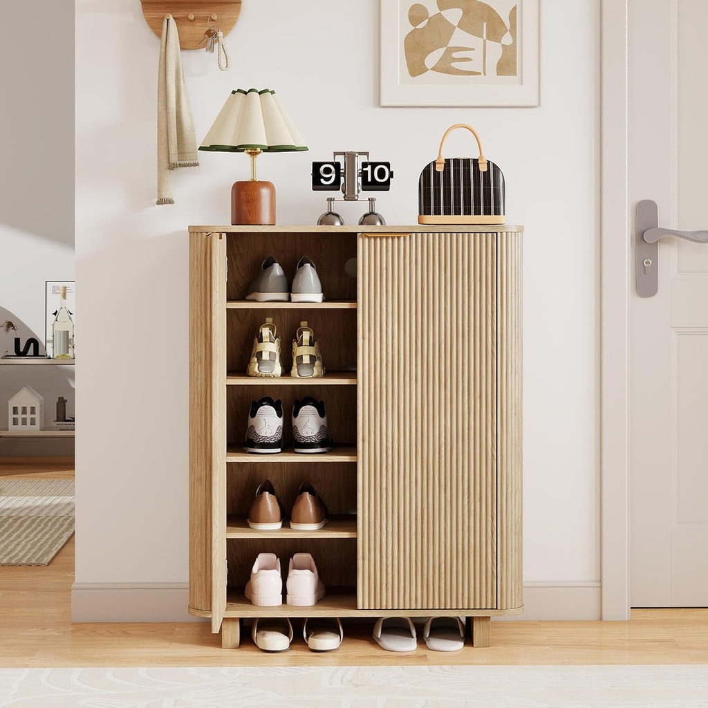 Fluted Entryway Shoe Storage Cabinet with Doors, 5 Tier 39'' Tall Freestanding Modern Shoe Rack Organizer Cabinet with 3 Adjustable Shelves for Hallway, Foyer, Entrance, MDF - Natural