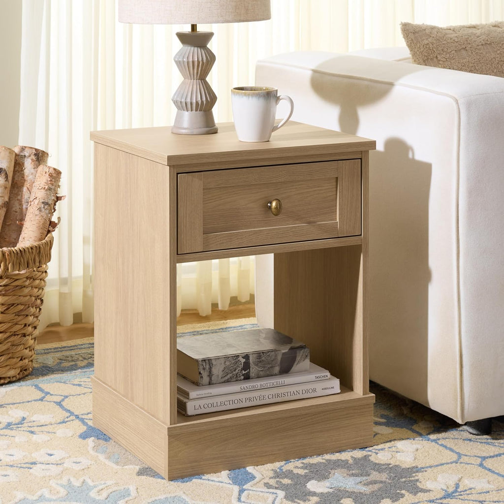 SAFAVIEH Home Collection – Shafa 1-Drawer 1-Shelf Side Table, Natural Finish with Brass Metal Accents, Storage Accent Table for Living Room or Office (ACC3100B)