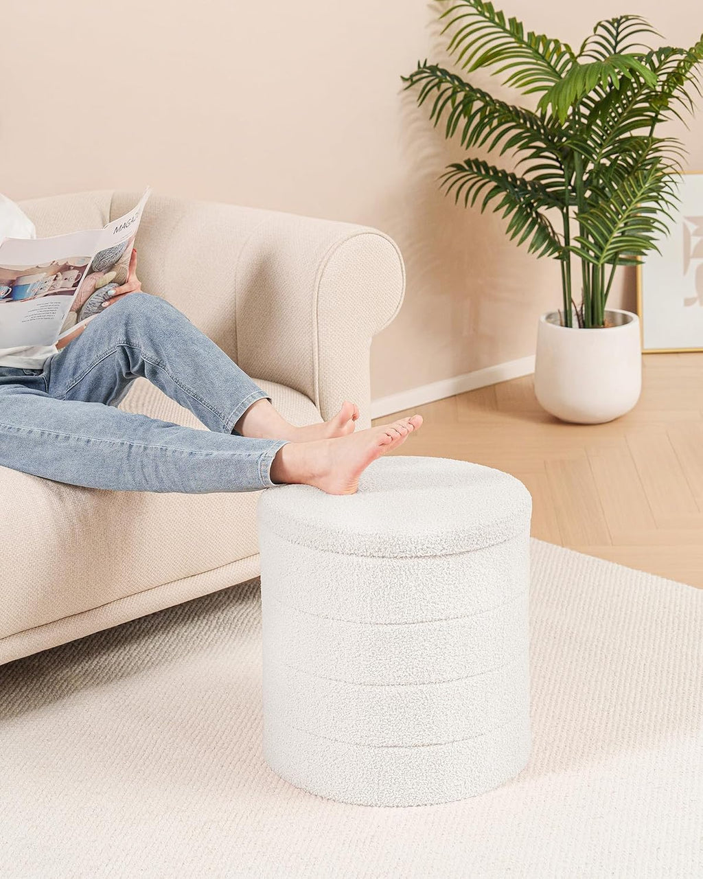 B FSOBEIIALEO Ottoman with Stroage, Round Sherpa Storage Ottoman Stool, Boucle Foot Rest 14.6"x14.6"x17.7"（Cream White