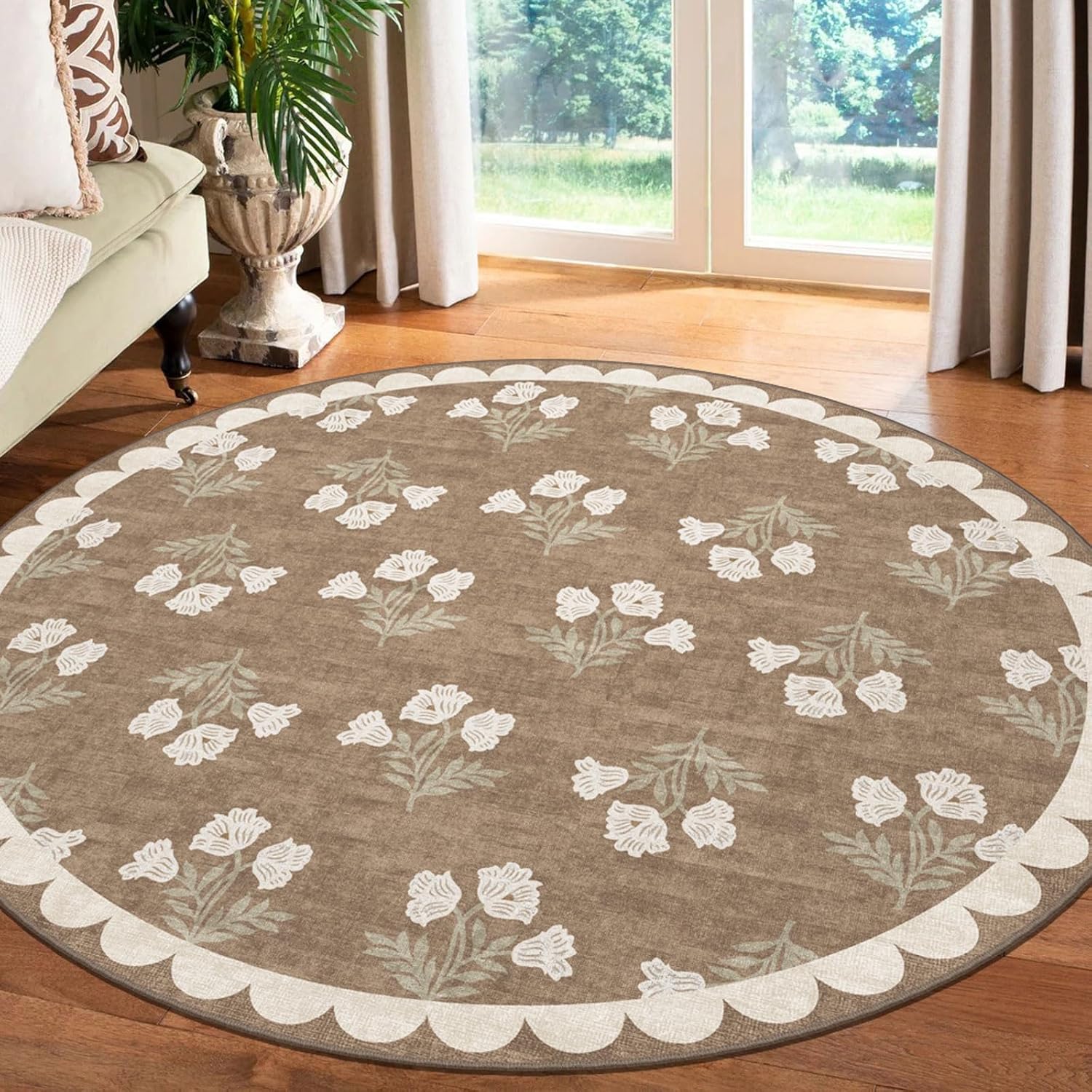 Tan 6ft Round Area Rug for Living Room - Large Washable Floral Neutral Farmhouse Scalloped Circle Rug for Bedroom Stain Resistant Dining Room Rugs for Under Round Table Carpet for Living Room