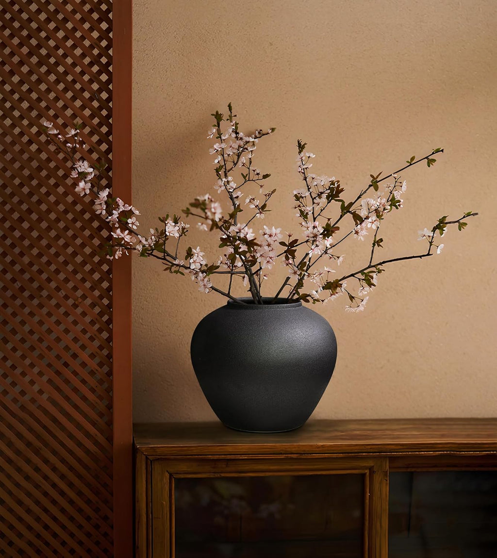 GeLive Black Ceramic Flower Vase 7 Inch Round Jar Farmhouse Rustic Vase for Fresh/Dried Plants Table Centerpiece Minimalist Home Decor Handmade Pottery Planter Pot Kitchen Utensil Holder