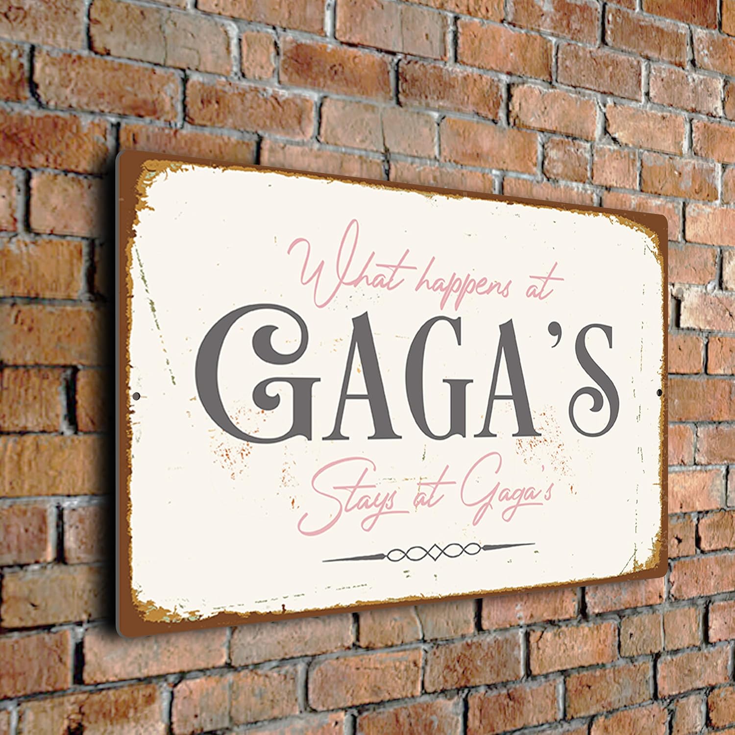 Gaga’s House Rules Sign – “What Happens Here Stays Here” – Vintage Wall Plaque – Durable Aluminium Composite – UV-Protected Fade-Resistant Print – Gift for Gaga