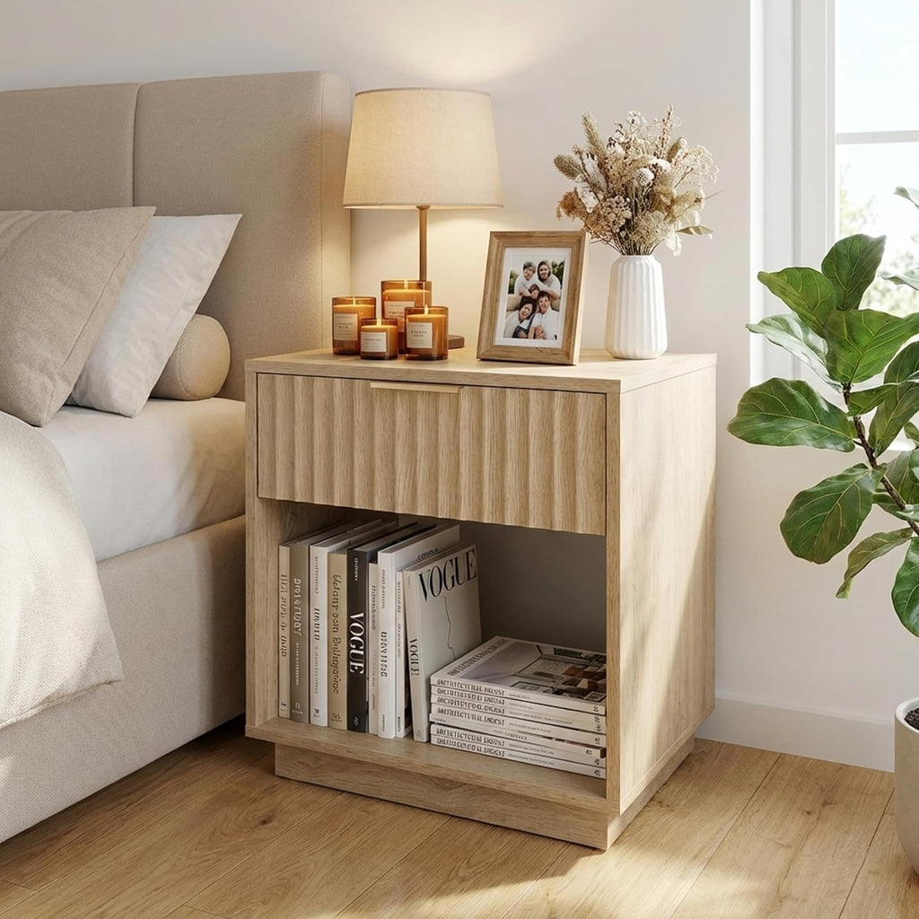 holzart Fluted Wood Nightstand with Hidden Compartment, Modern Oak End Table with Wavy Drawer and Open Shelf, Boho Bedside Side Table for Bedroom and Living Room
