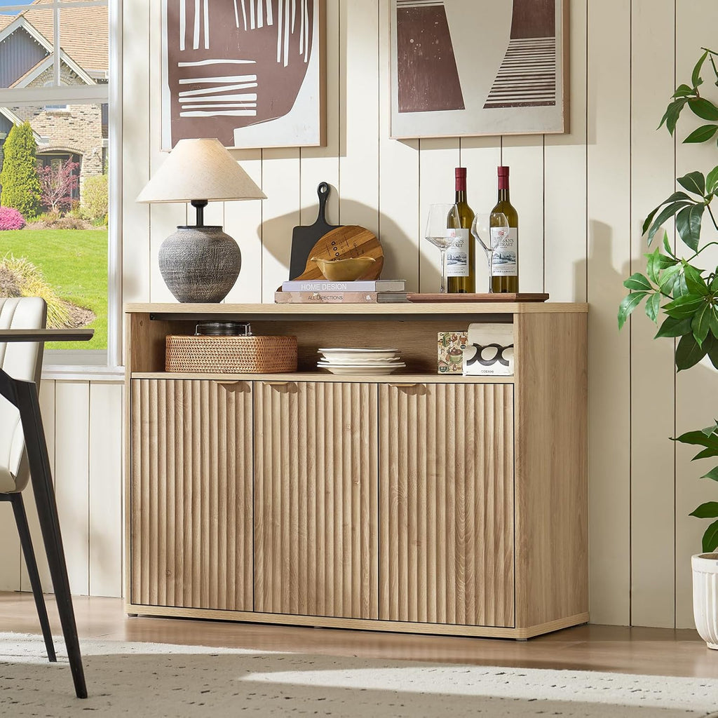 LEYAOYAO Buffet Cabinet with Storage, 45" Wide Fluted Accent Sideboard Credenza with 3 Doors & Open Storage Shelf, Modern Kitchen Wood Media Console Cabinet for Living Room, Entryway, Natural Oak