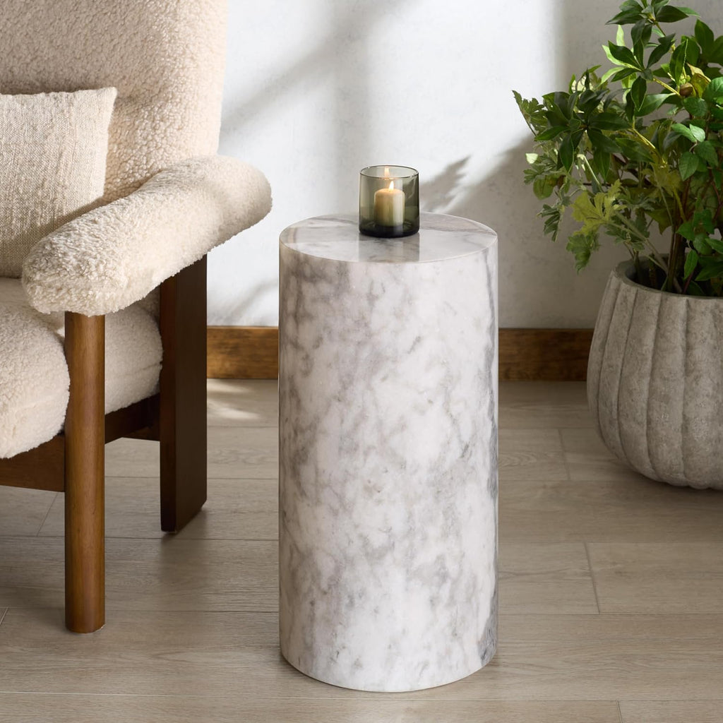 SAFAVIEH Couture Collection - Leah Bryanna White Marble Accent Table, Round Drink Table, Sculptural Pedestal Design (SFV9750A)