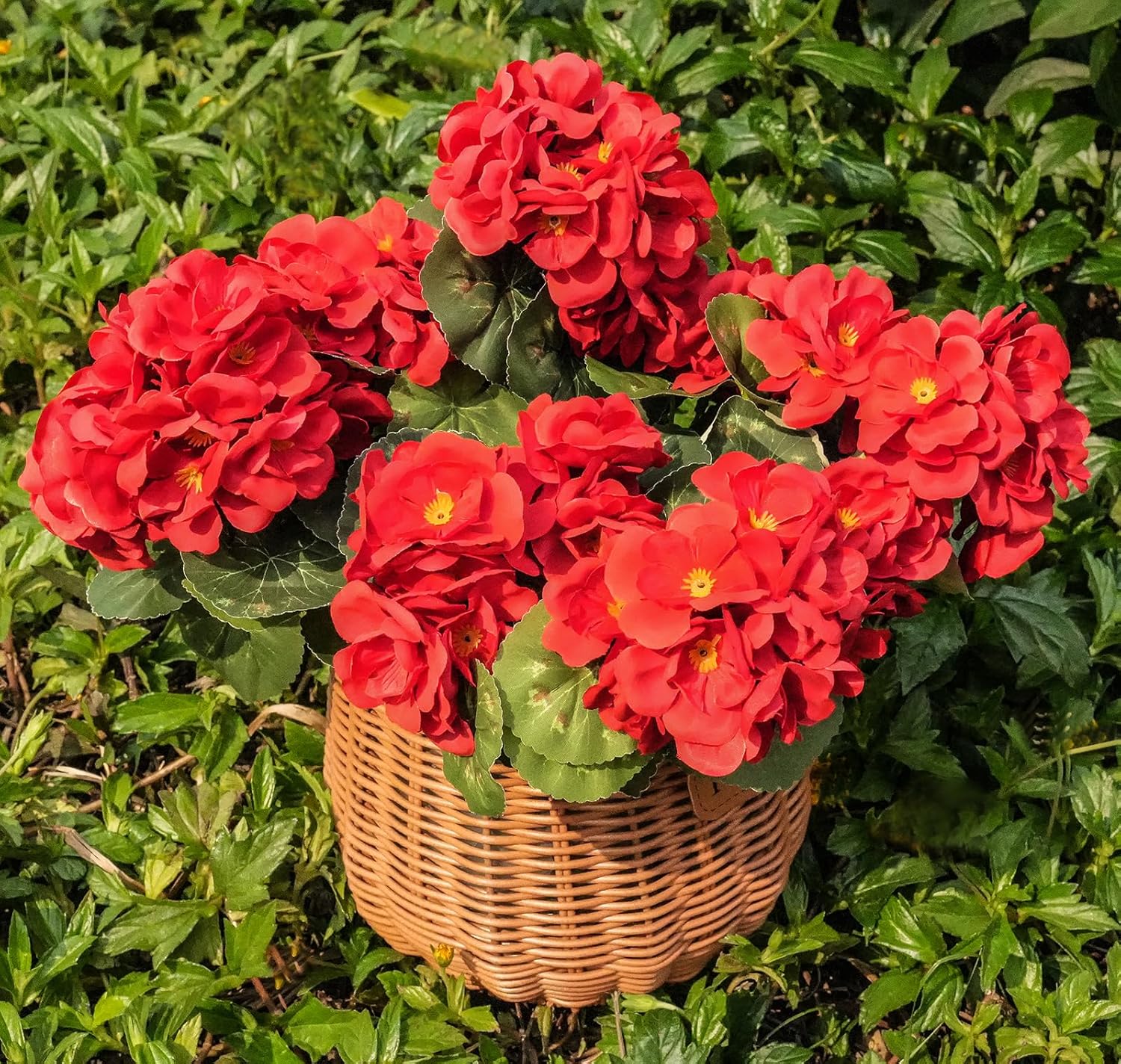 Artificial Geranium Fake Flowers for Outdoors Decoration, 4 Bundles Silk Geraniums Red Flower UV Resistant Look Real Faux Plants for Front Door Garden Porch Planter Patio Balcony Yard Indoor Home