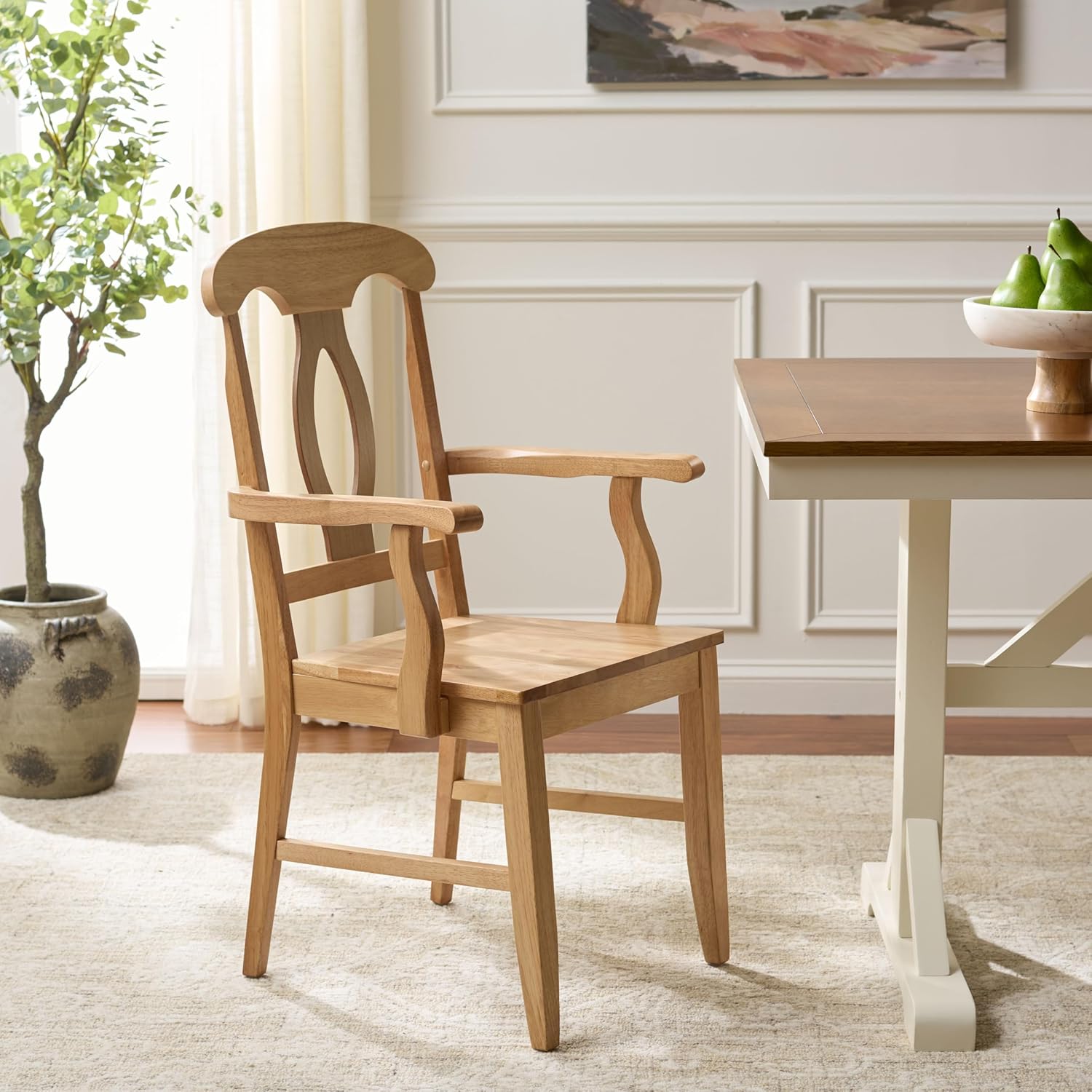 SAFAVIEH Home Collection – Hannelore Solid Wood Dining Arm Chair, Light Oak Finish, Classic Transitional Seating Design (DCH6907B)
