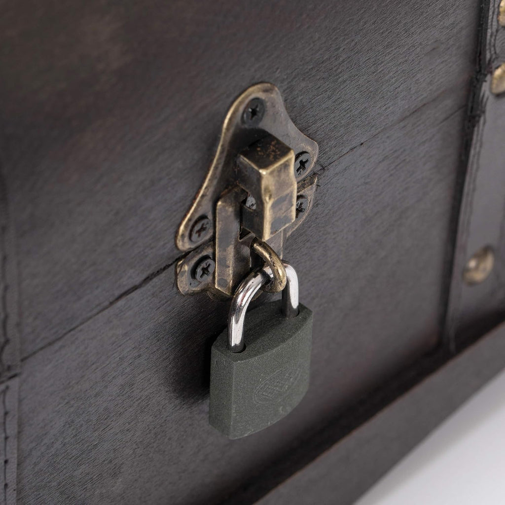 Vintiquewise Small Pirate Style Wooden Treasure Chest (Chest with Padlock) (QI003026.p)