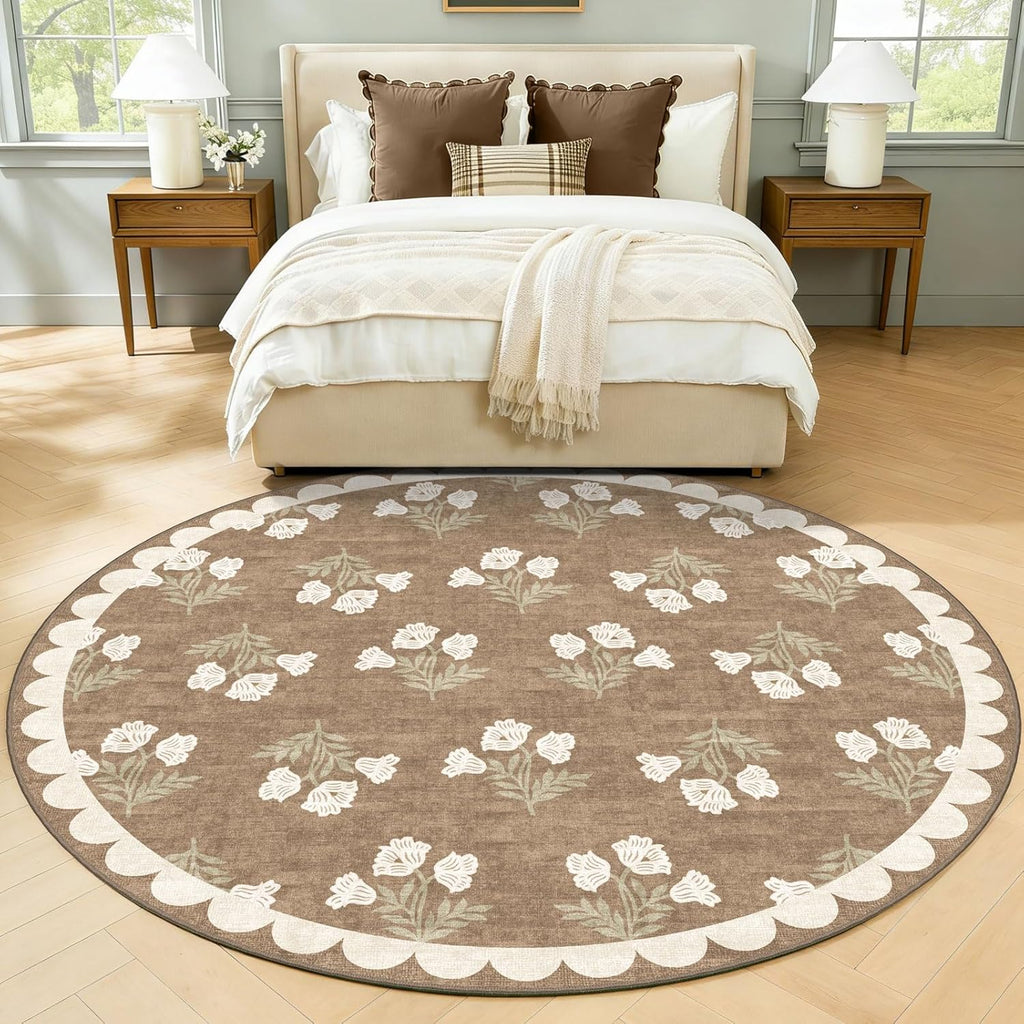 Tan 6ft Round Area Rug for Living Room - Large Washable Floral Neutral Farmhouse Scalloped Circle Rug for Bedroom Stain Resistant Dining Room Rugs for Under Round Table Carpet for Living Room
