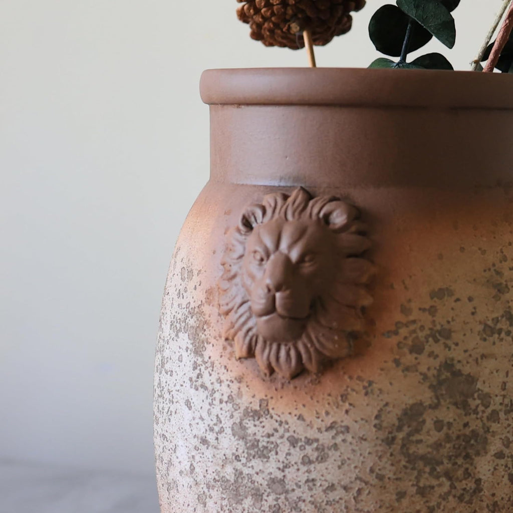 Rustic Farmhouse Vase, Lion Head Pattern Design for All Home Decor Styles, Ceramic Flower Vase, Ideal for Living Room,Dining Room, Mantel, Bedroom,Office, Bookshelf Decoration