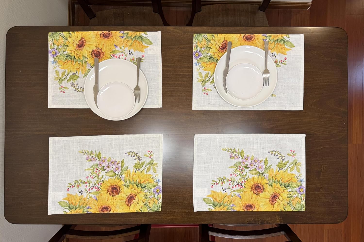 Sunflower Placemats Set of 4, 18"x13" Linen Look Farmhouse Placemats, Washable Heat Resistant Table Placemats for Kitchen, Dining Room, Outdoor Patio
