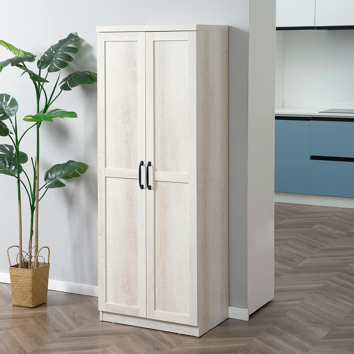 63" 2-Door Kitchen Pantry, Freestanding Storage Cabinet with 5-Tier Shelving and 2 Adjustable Shelves for Dining Room, Antique White,15.8 * 23.5 * 63