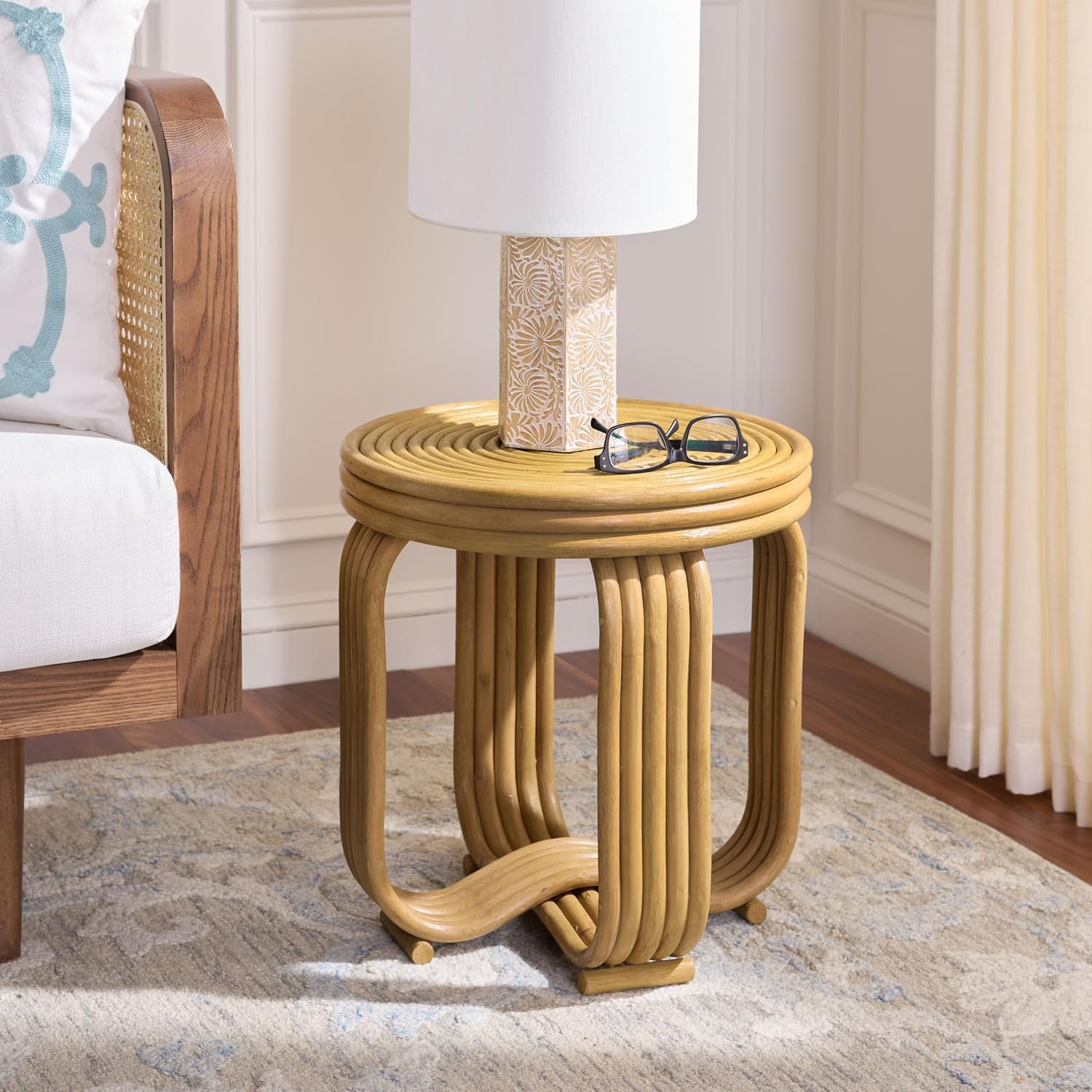 SAFAVIEH Furniture - Asleesh Round Accent Table - Natural Rattan - Fully Assembled - Ideal for Living Room, Bedroom, 16.5" W x 16.5" D x 17.7" H (ACC9901A)
