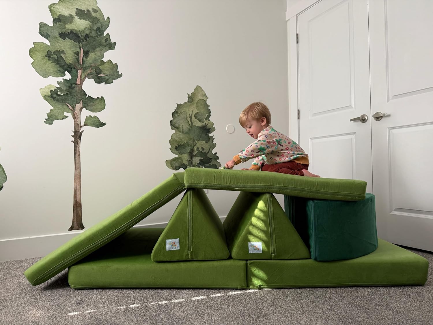 Dream Couch - Original Full-Size Triangles Play Couch, High Density Modular Foam Sofa for Playroom, for Toddlers and Kids - Washable & Convertible Playroom Furniture, Roary