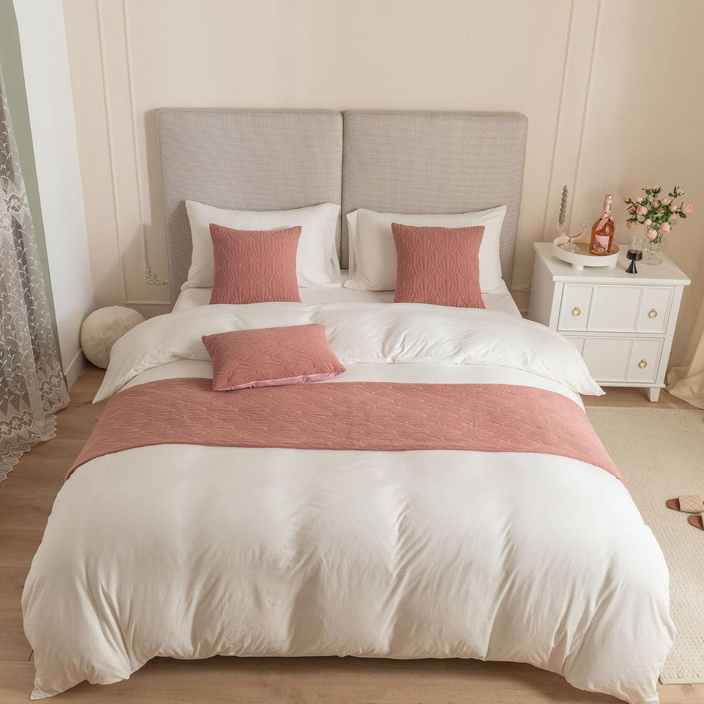 Bed Runners for Queen Size Bed，Pink Modern Style Bed Scarf for Home Hotel Decorations (Queen Size) 45 x 210cm