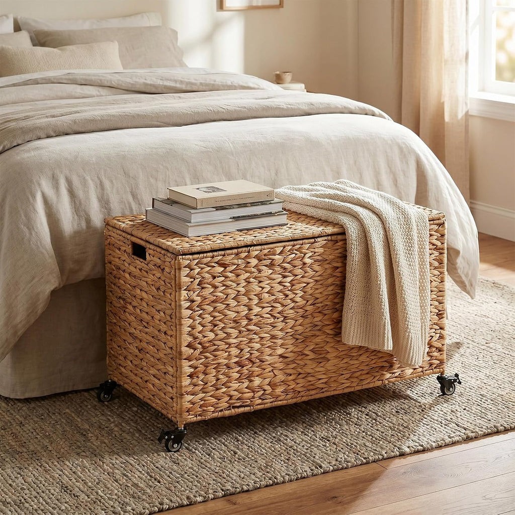 Wonderjune 30 x 17.7 x 17.7'' Rolling Storage Trunk with Wheels Woven Wicker Storage Basket with Lid Heavy Duty Blanket Toy Chest for Bedroom Closet Clothes Laundry Room Organization(Water Hyacinth)