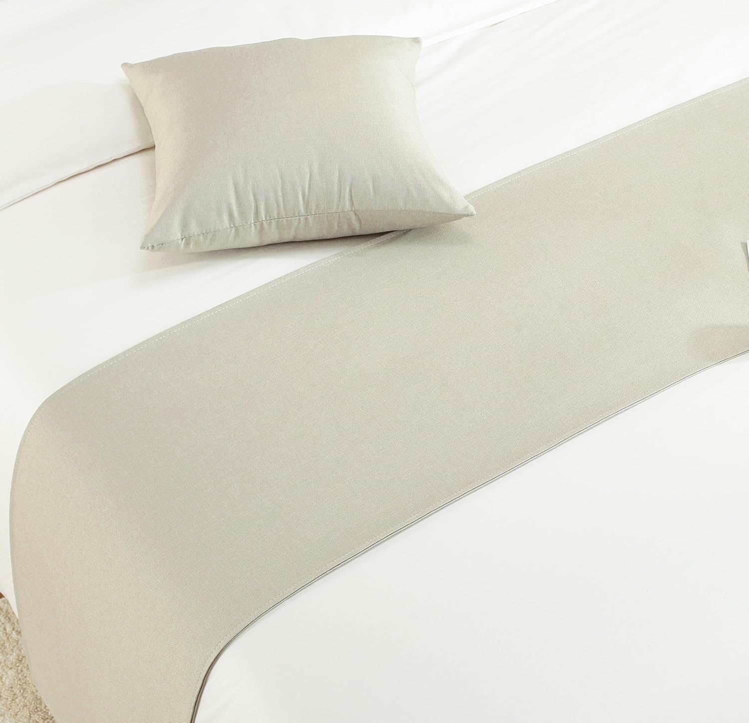Mengersi Solid Bed Runner Scarf Protector Slipcover Bed Decorative Scarf for Bedroom Hotel Wedding Room (King, Beige)
