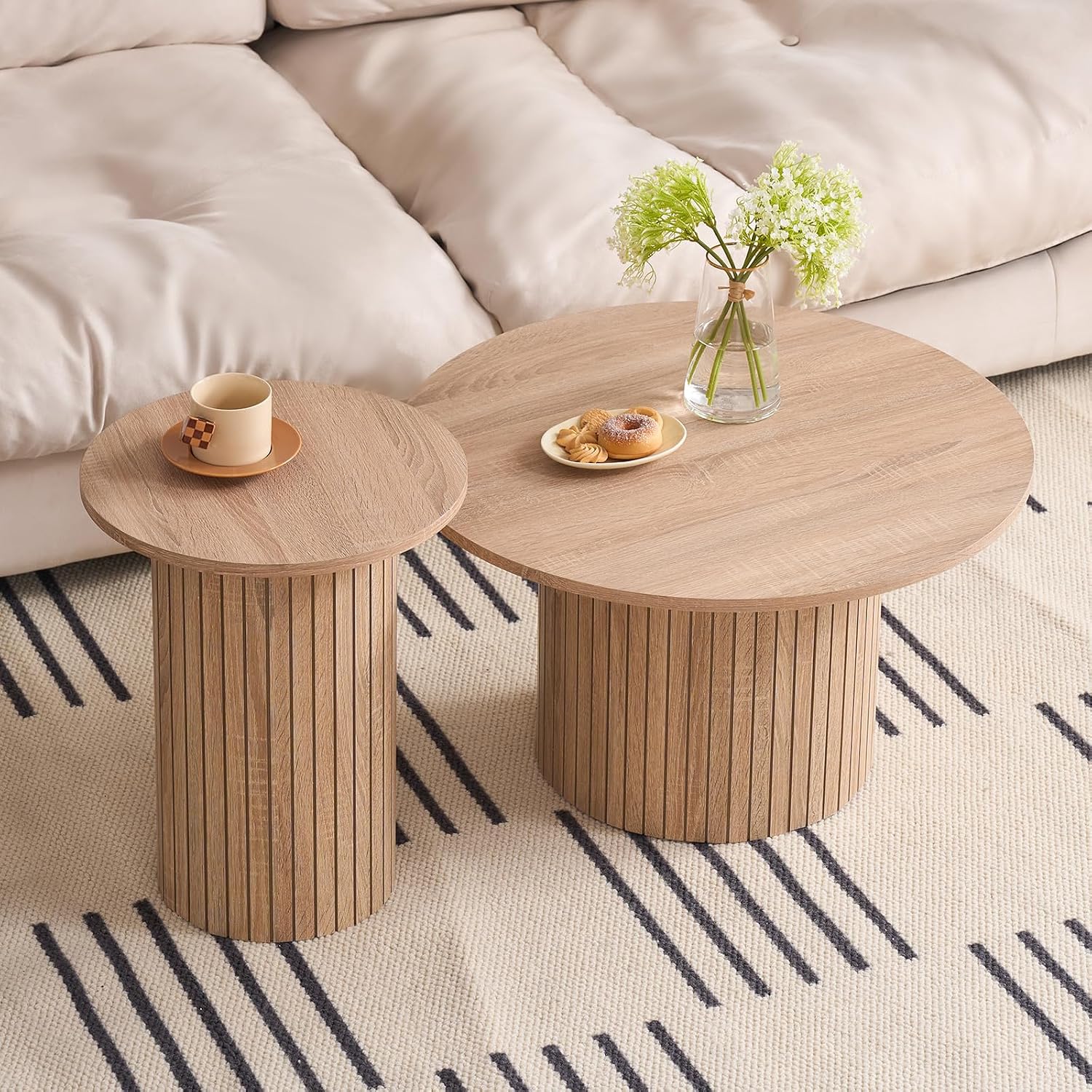 Round Nesting Coffee Table Set of 2, Modern Fluted Wood Side Tables for Small Spaces, Living Room, Bedroom, Balcony, or Office(Natural)