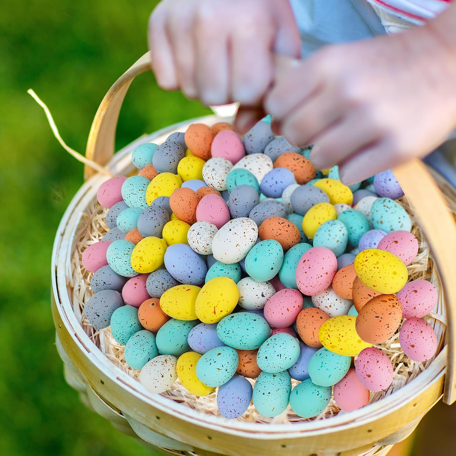 Winlyn 120 Pcs 8 Colors Mini Easter Foam Eggs Speckled Pastel Easter Eggs Small Decorative Artificial Easter Bird Eggs for Easter Basket Fillers Craft Projects Springtime Party Favors Table Setting