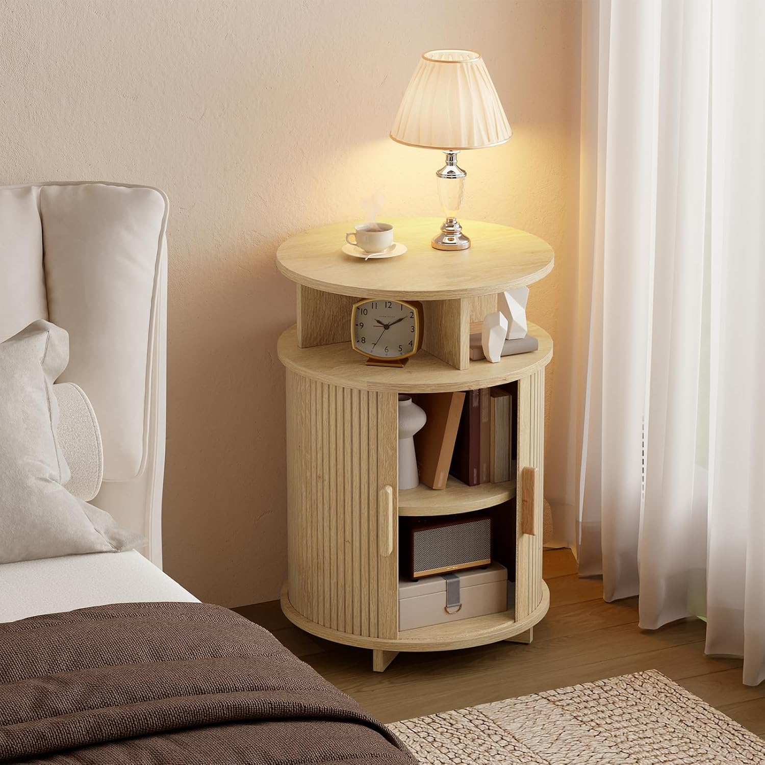 RALGEND Round Fluted End Tables, Round End Table with Charging Station, Fluted Sofa Side Table with Sliding Tambour Door and Storage, Mid-Century Nightstand for Living Room, Bedroom, Natural