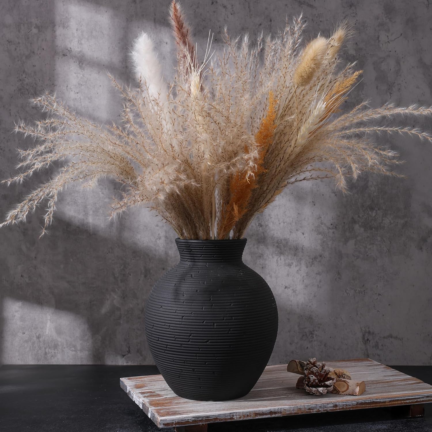 Ceramic Flower Vase Home Decor, 7.4 in Farmhouse Table Vases Retro Vintage Living Room Kitchen Bedroom Decoration Pottery Decorative Vases for Flowers House Shelf Office Desk Dining Entryway, Black