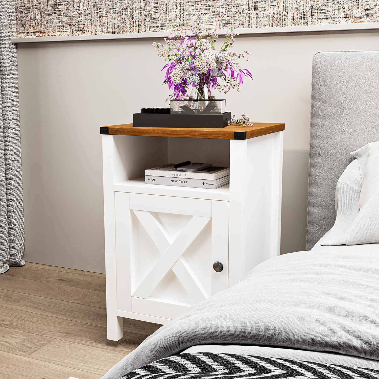 Farmhouse End Table Set of 2, Rustic Vintage End Side Table with Barn Door and Storage Shelf, White Wood Night Satnd for Bedroom, Living Room,White