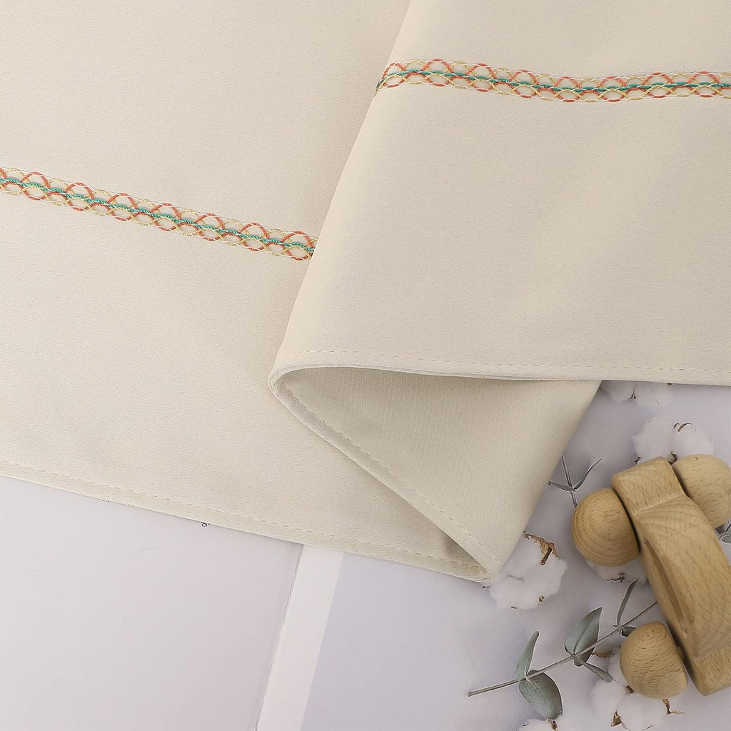 Bed Runner - 210 x 50 cm, Queen & Full Size, Beige Bed Throws Decorations for Bedroom, Hotel, Wedding Room