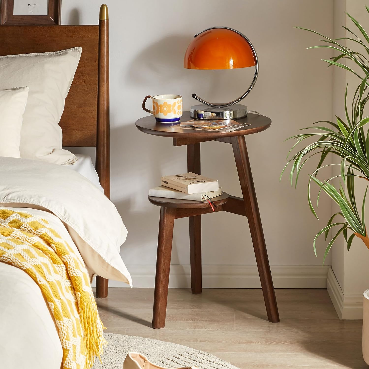 Side Table, Solid Wood 2-Tier Round End Table with Lower Storage Shelf, Small Nightstand for Living Room Bedroom, Modern Couch Coffee Tables