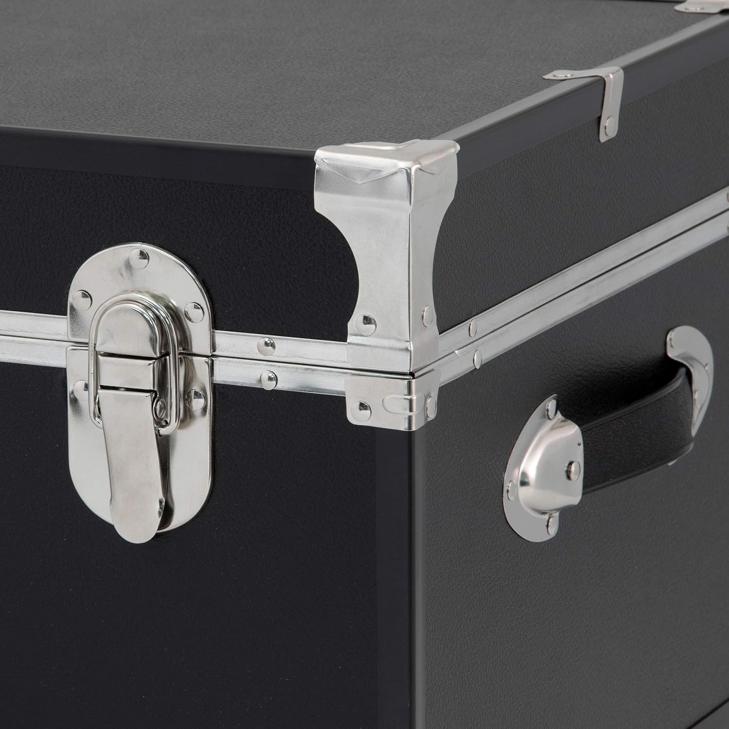 Seward Explorer 30" Trunk with Wheels & Lock, Black