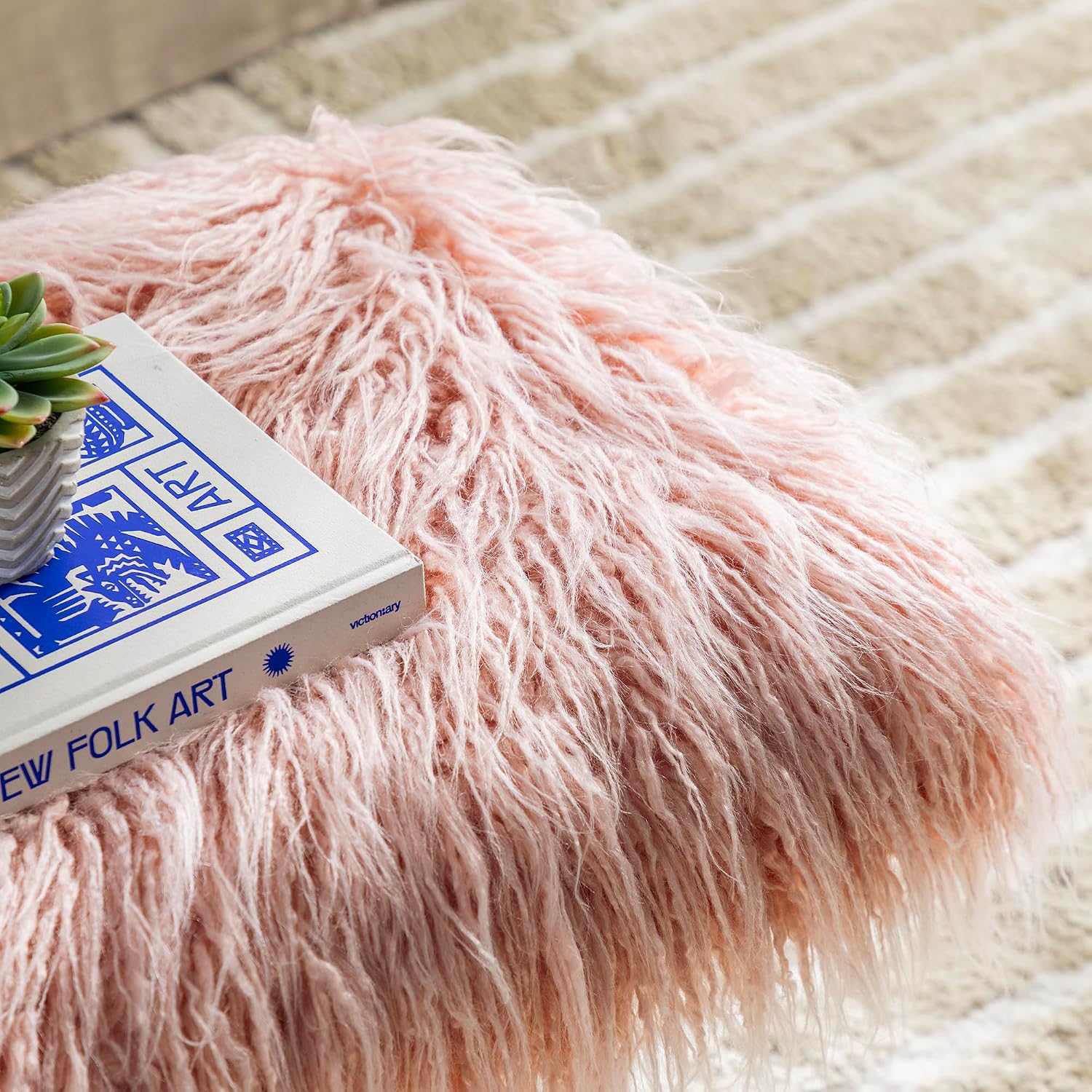 Glitzhome Ottoman Bench, Pink Faux Fur Ottoman Foot Rest, Modern Vanity Stool Chair with Acrylic Legs for Living Room Bedroom Entryway Makeup Bench End of Bed, 25.5" L