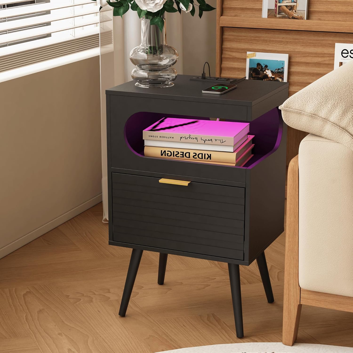 Veegle Nightstand,Modern Bedside Table with Storage Drawer and Open Wood Shelf, Accent Night Stand with Solid Wood Legs for Living Room, Bedroom and Small Spaces,Easy Assembly (Black)