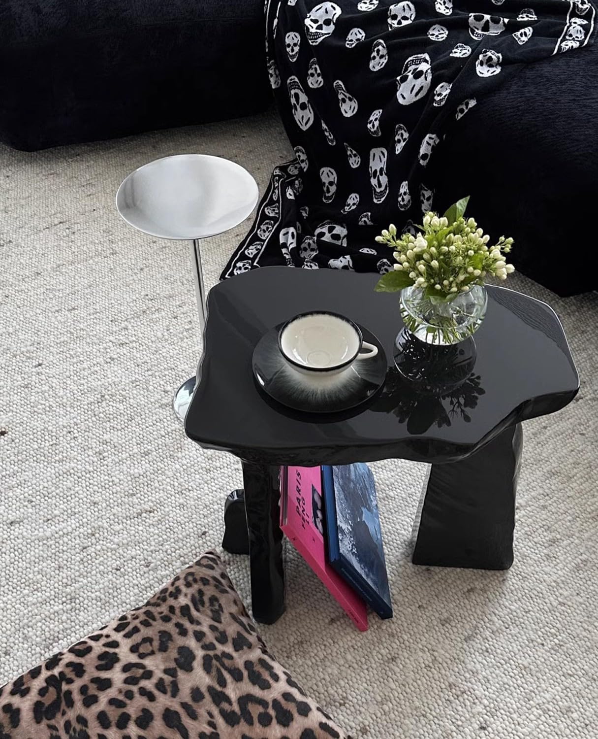 Modern Sculptural Side Table – Artistic Burgundy Accent End Table, Contemporary Minimalist Pedestal Coffee Table for Living Room, Sofa Side, Bedroom & Luxury Interior Décor (Black)