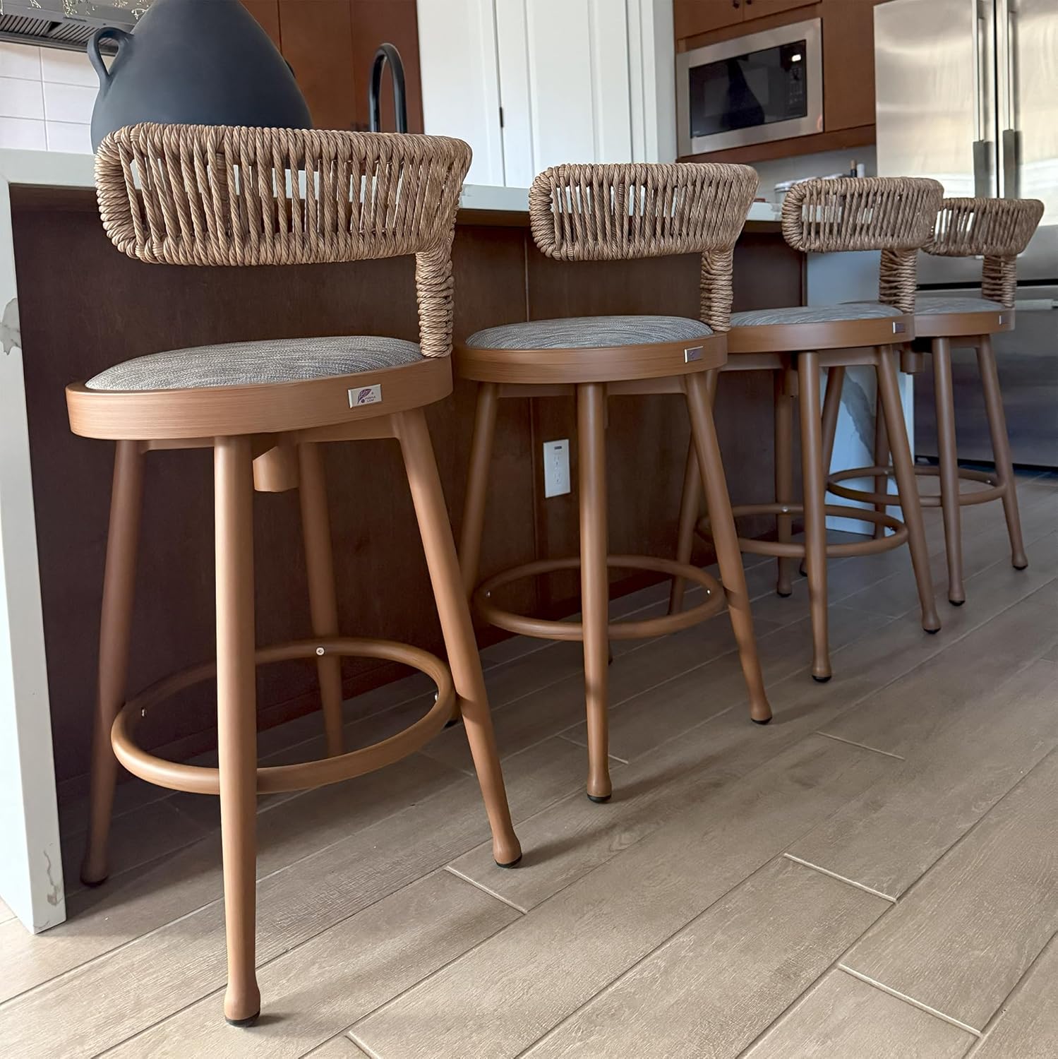 PURPLE LEAF Outdoor Swivel Counter Height Stools Set of 4 Metal Modern Rattan Bar Chairs with Backrest Aluminum Woven Barstools with Cushions for Kitchen Balcony Garden Indoor Teak