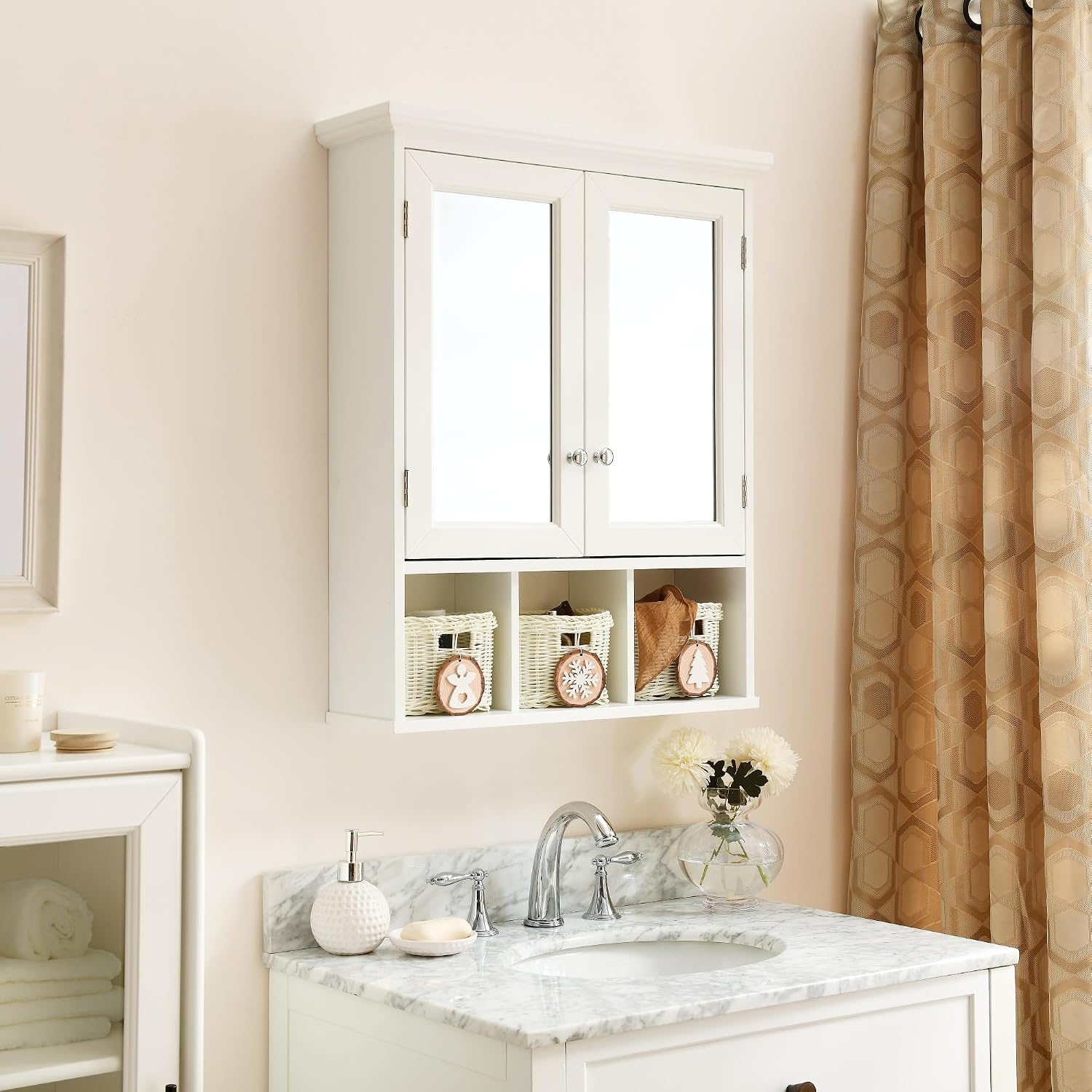 Modern Bathroom Storage Cabinet, 2 Doors 2 Adjustable Shelf + 3 Christmas Style Storage Basket,for Kitchen Home