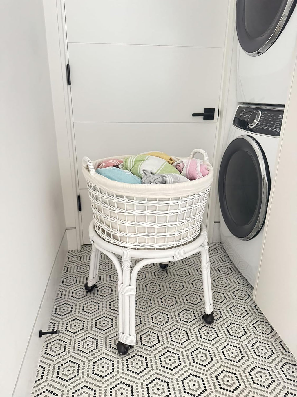 KOUBOO Rolling Wicker Laundry Basket, Handwoven Wicker Hamper with Removable Cotton Liner, Stand, & Locking Caster Wheels (White)