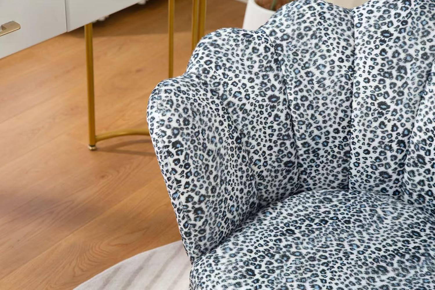 Comfy Home Office Task Chair with Wheels, Cute Modern Upholstered PU Seashell Back Adjustable Swivel Vanity Desk Chair, for Women,for Girls, Living Room, Bedroom（Snow Leopard Pattern