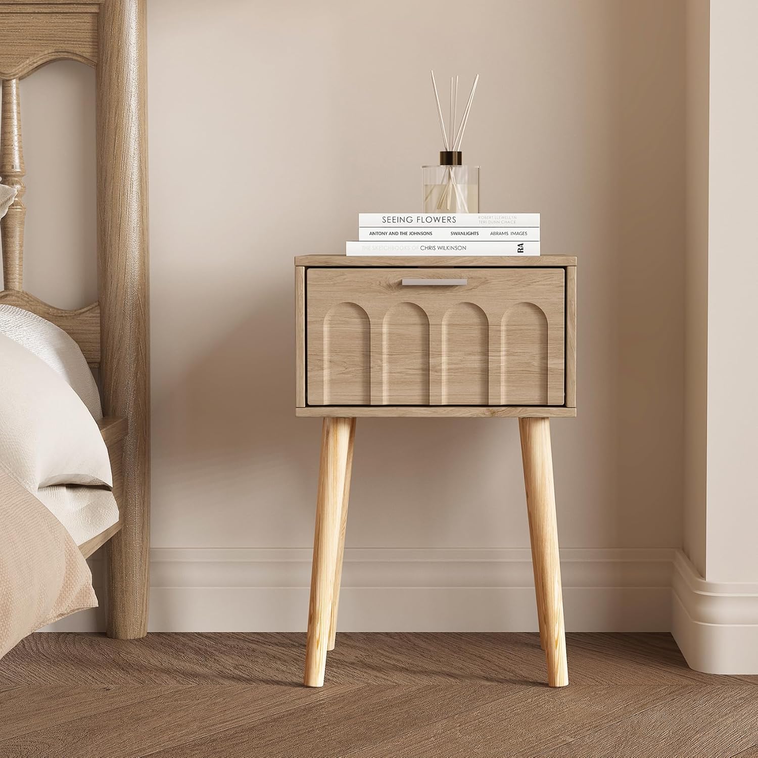 LAATOOREE Nightstand Set of 2, Small Bed Side Table with Arch Door, Mid-Century End Table with Wood Legs for Bedroom, Small Space (Natural)