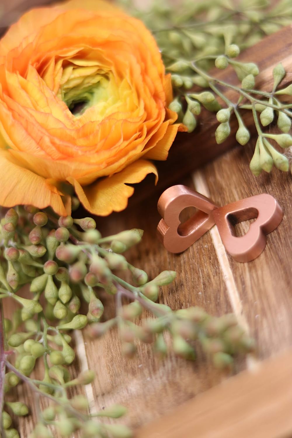 Flower Food Alternative for Fresh Cut Flowers. Copper Charm Keeps Flower Water Clean and Clear. Just Place it in the Vase, Reusable (1)