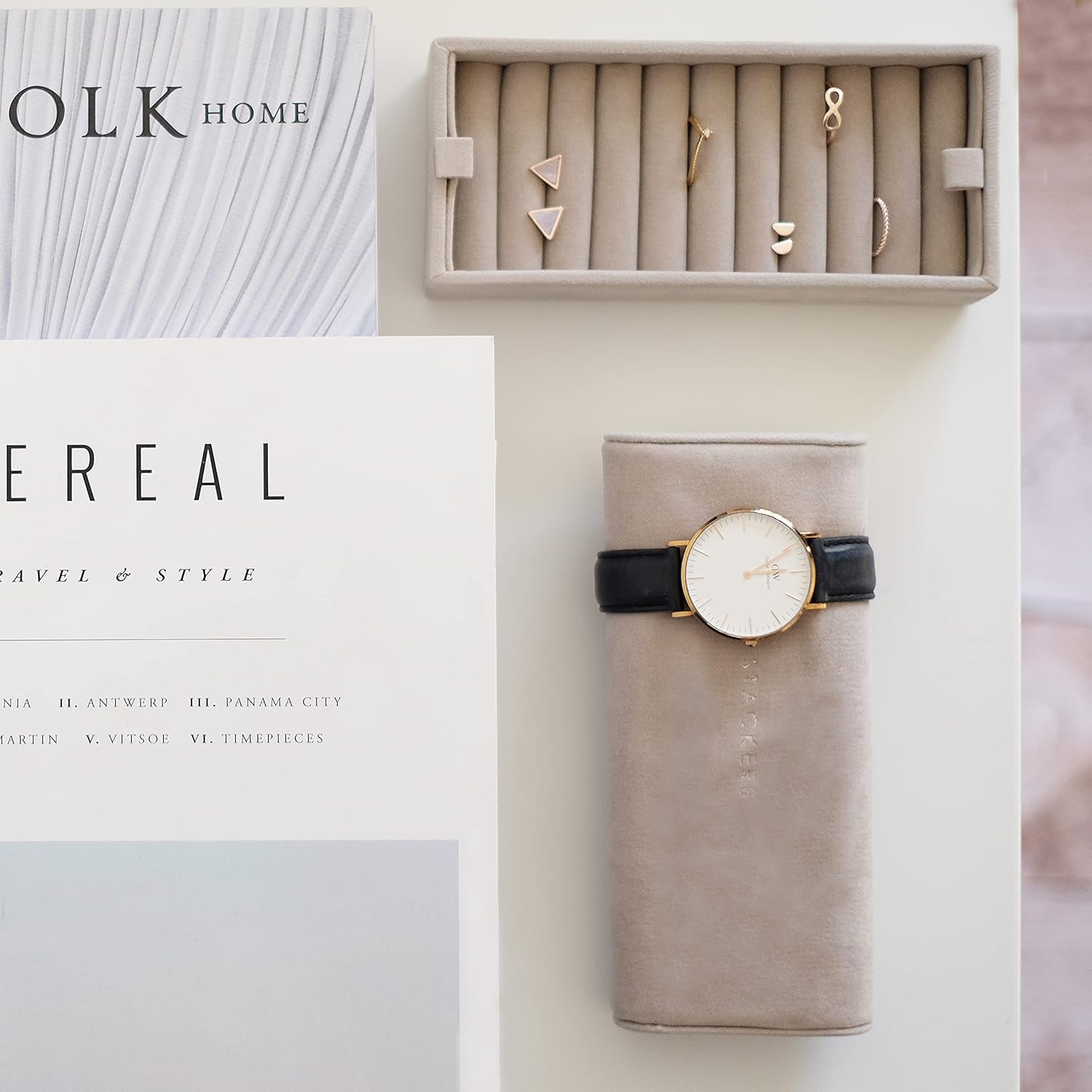 Stone Velvet Ring Roll