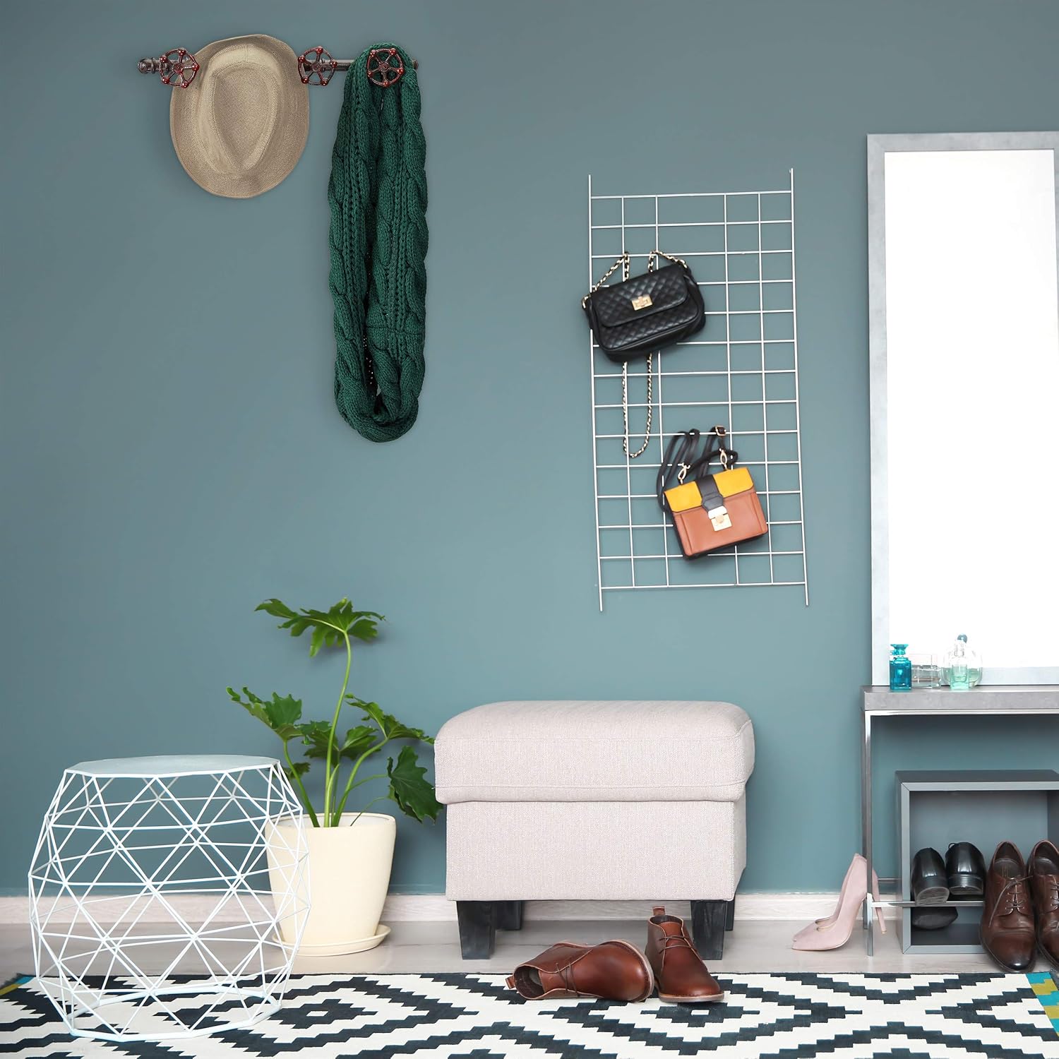 Relaxdays Wall-Mounted Coat Rack, 4 Hooks, Cast Iron, Deco Pipeline Look, Rustic, H x W x D: 6.5 x 46.5 x 6 cm, Brown