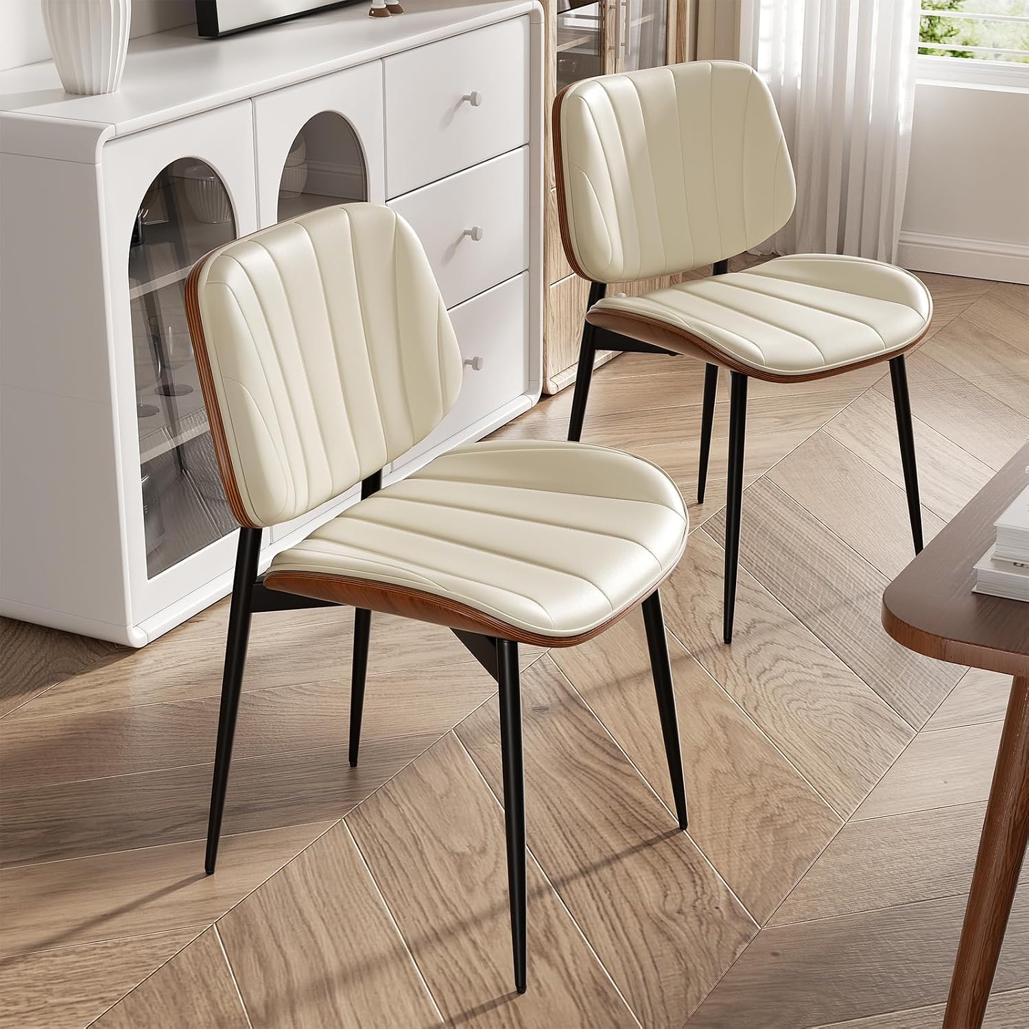 Dining Chairs Set of 2, Mid Century Modern Dining Room Chairs, Upholstered Faux Leather Kitchen Chairs with Walnut Bentwood Back and Metal Legs for Kitchen Dining Room Living Room, PU Beige