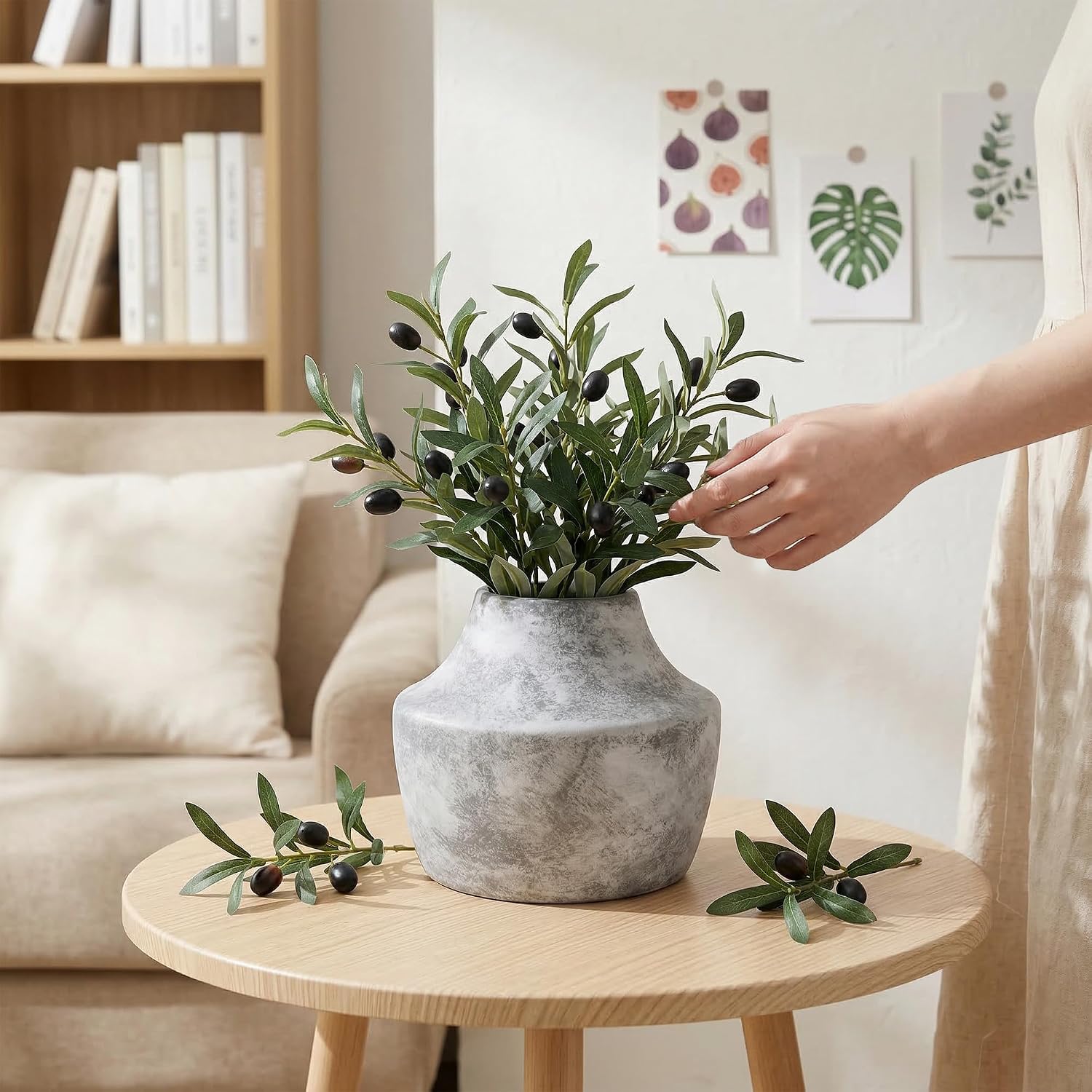 Grey Ceramic Flower Vase, 5.3 in Rustic Farmhouse Vase, Small Handcrafted Weathered Pottery Vases, Decorative Terracotta Vases for Flower, Living Room, Centerpieces, Table, Home Decor