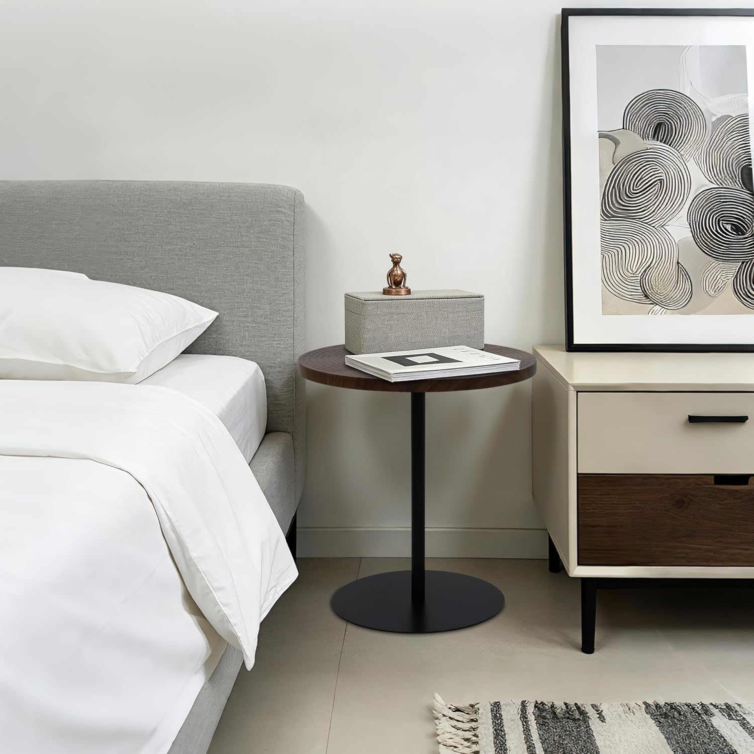 Round Side Table Set of 2, End Tables for Living Room Bedroom, Small Nesting Accent Table Nightstand with Sturdy Metal Base, Wood-Look Circular Couch Tables for Small Spaces, Walnut Brown & Black