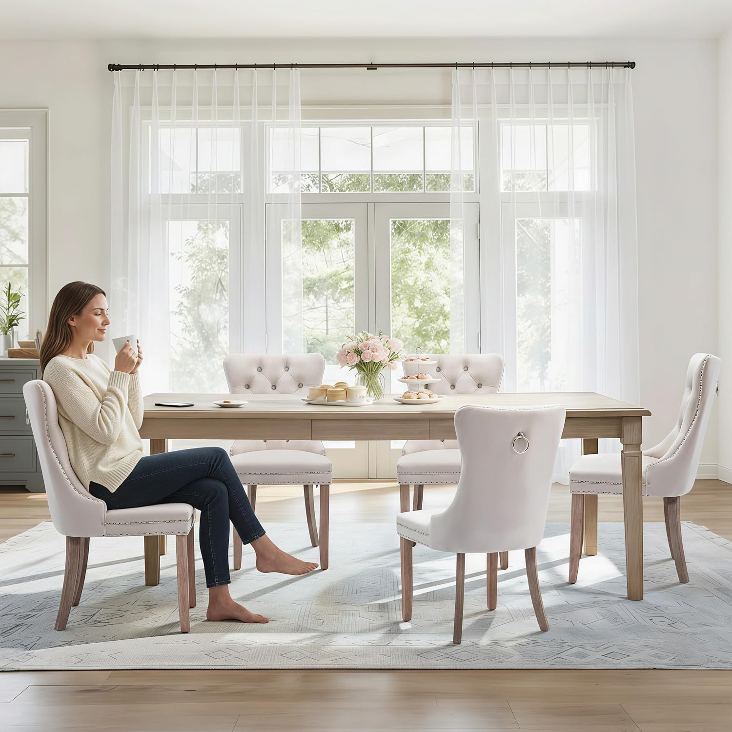 Velvet Dining Chair Set of 2 Upholstered Tufted Dining Room Chair with Nailhead Trim and Solid Wood Legs for Kitchen, Restaurant,Beige