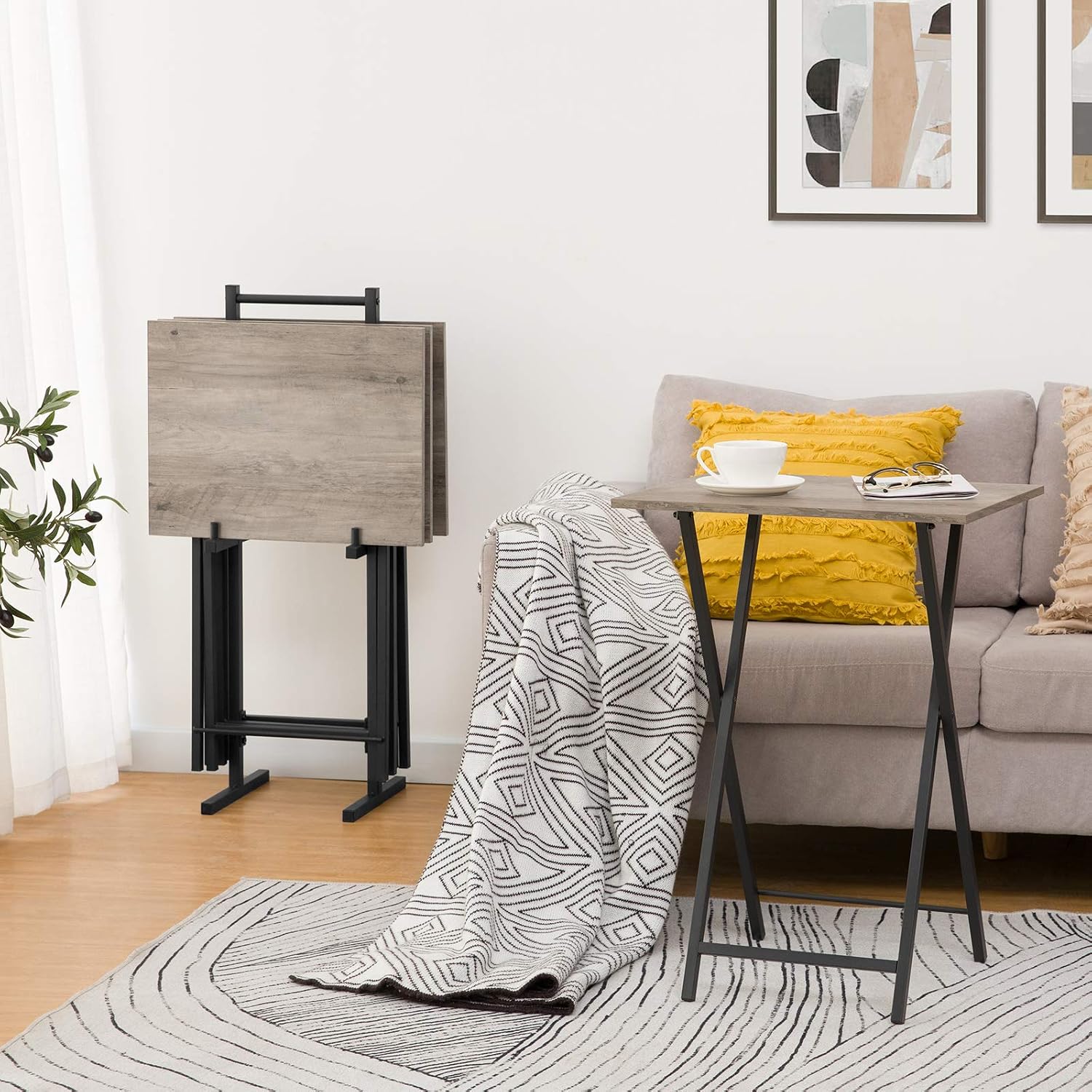 HOOBRO Folding TV Tray Tables, Set of 4 TV Trays with Storage Rack, Industrial Side Table for Eating at Couch, Foldable Snack Table for Small Space, Easy Assembly, Greige and Black BG50BZ01