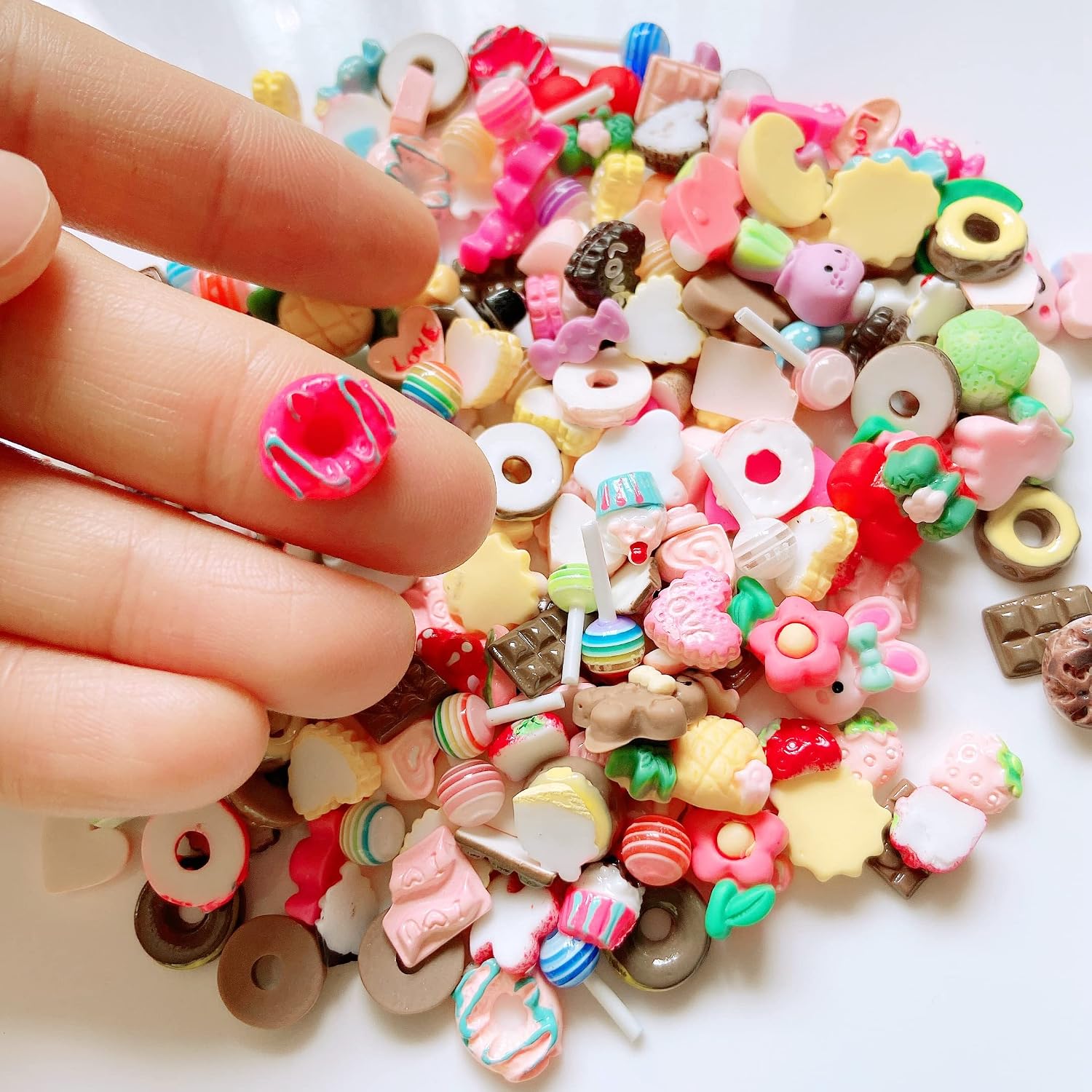 140PCS Nail Art Mixed Resin Decoration Fruit Donut Candy Chocolate Cartoon Shapes Randomly Mixed in one Bag DIY Craft Deco Mini House DIY Deco10301