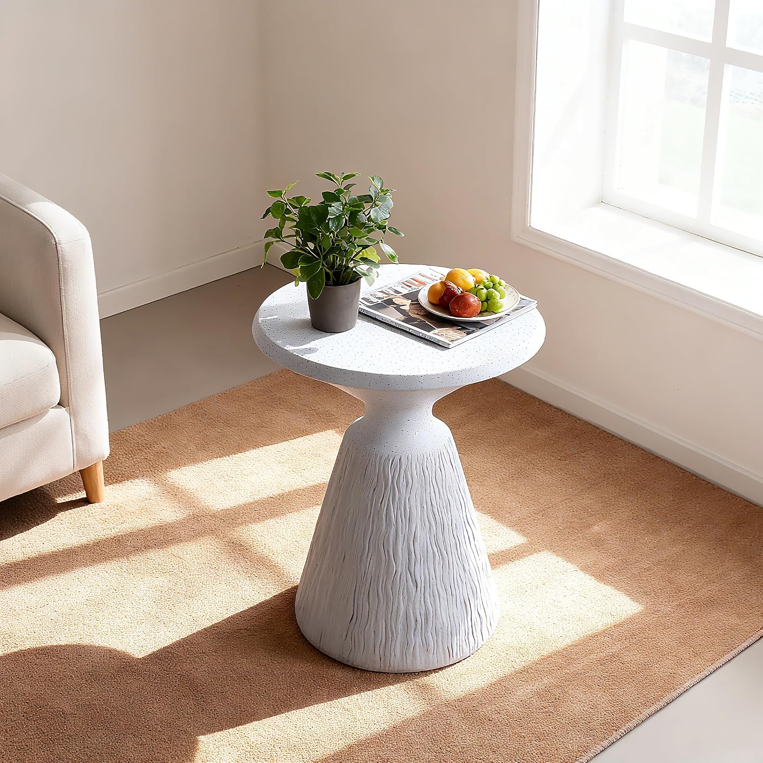 IRONORA Textured Concrete Accent Side Table, Hourglass Shaped Round Outdoor End Table, Weather Resistant Speckled Stone Pedestal Side Table for Patio Garden Living Room Bedroom Entryway, Nightstand