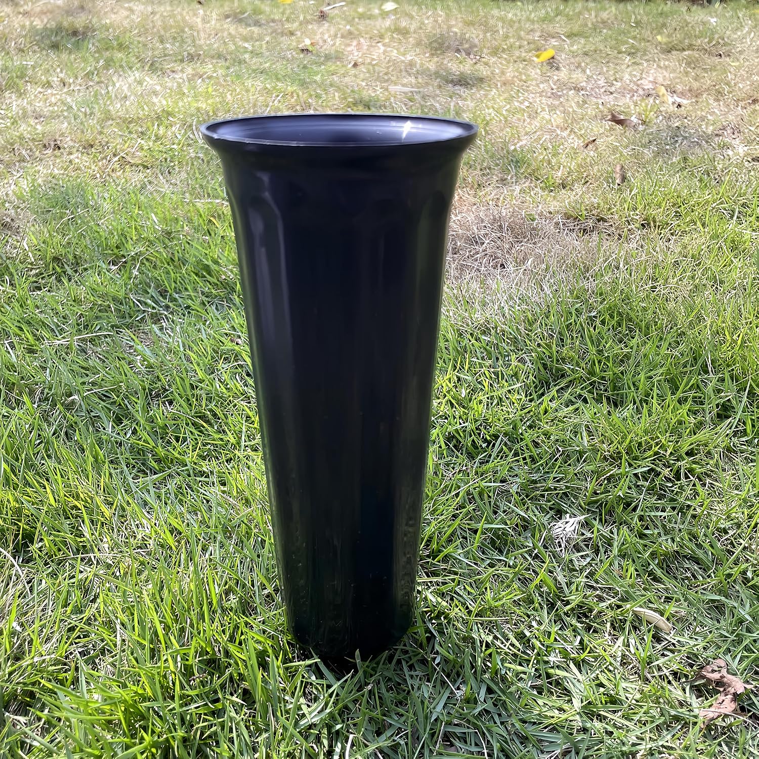 Memorial Floral Vases, Cemetery Vase, Headstones Flower Holder, Grave Cone Vase, Flower Pots for Outdoor Plants, Decorative Plastic Containers (Set of 6, Black)