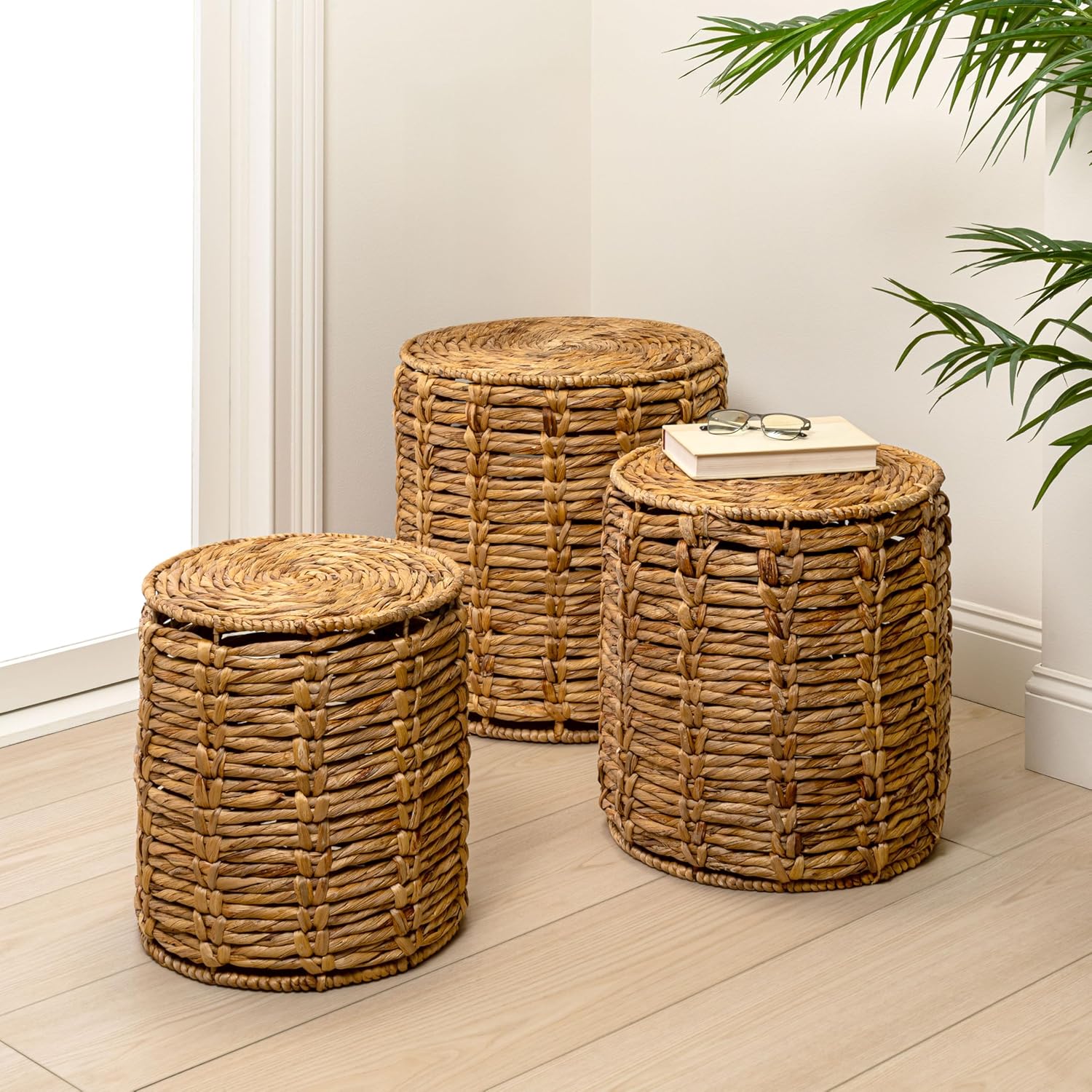 JONATHAN Y Zaria Water Hyacinth and Iron 3-Piece Nesting Table for Living Room with Drum Silhouette, Coastal Round Handwoven Side Tables, Natural TBL2503A-3SET